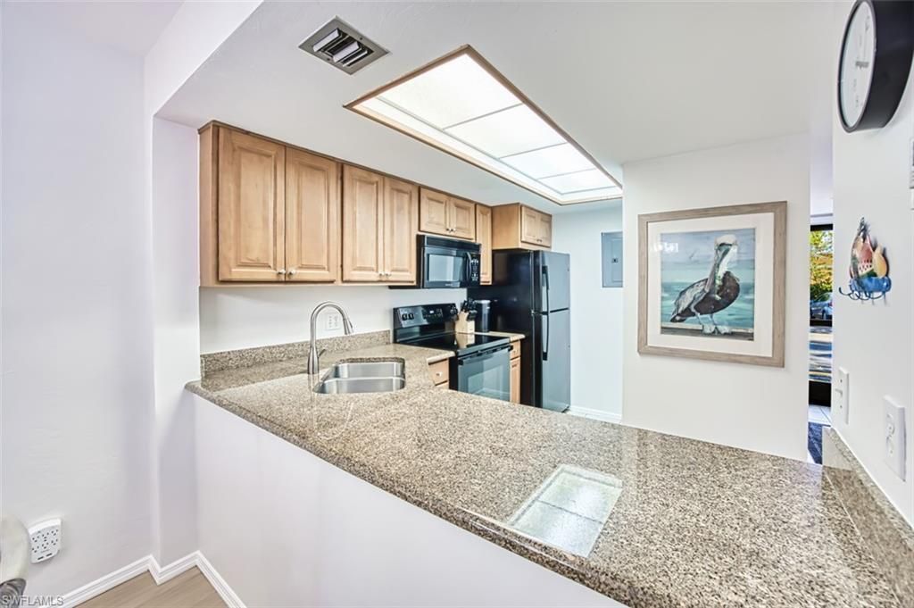 600 Neapolitan Way, Unit 153, Naples, FL 34103 Photo