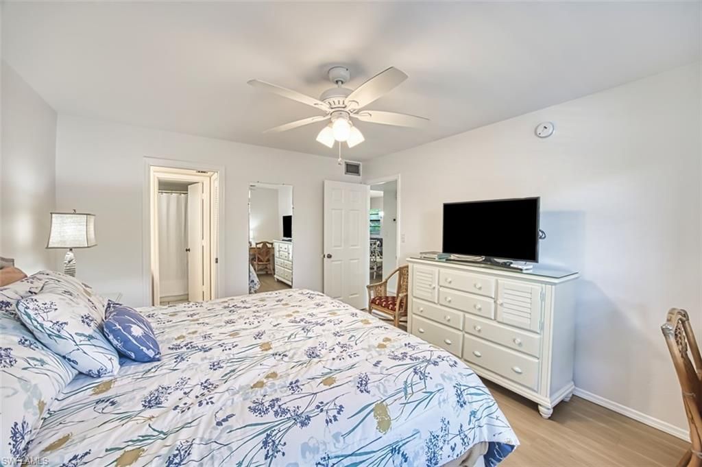 600 Neapolitan Way, Unit 153, Naples, FL 34103 Photo