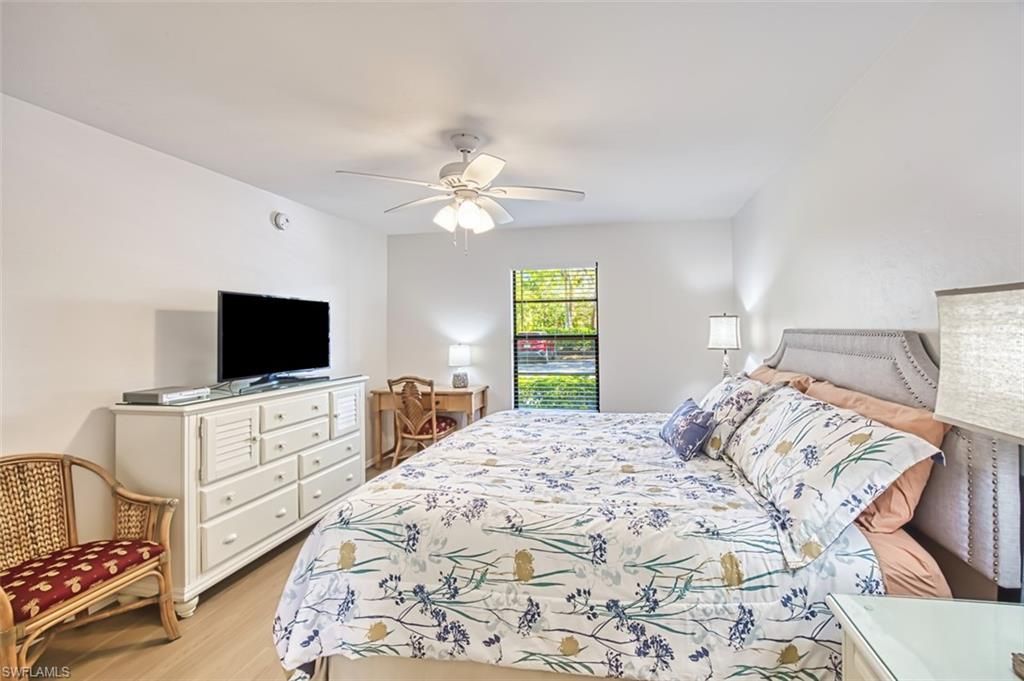 600 Neapolitan Way, Unit 153, Naples, FL 34103 Photo