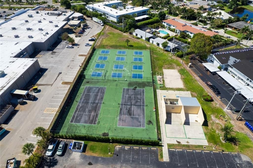 600 Neapolitan Way, Unit 153, Naples, FL 34103 Photo