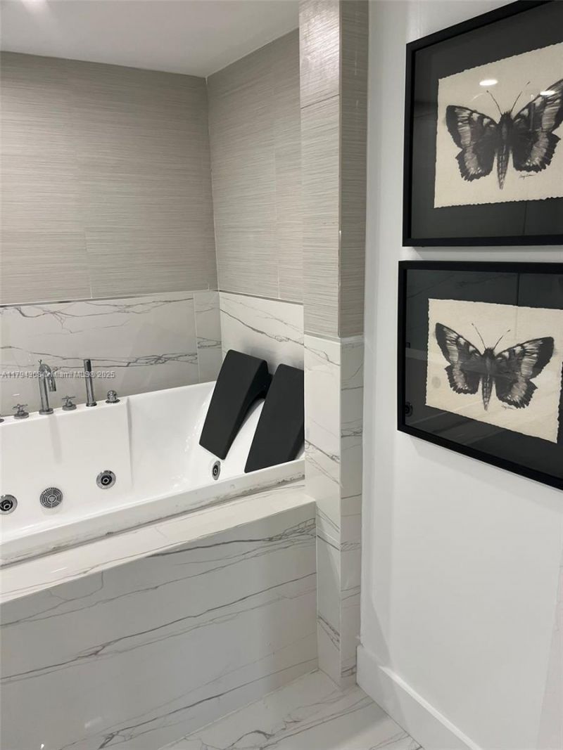 2301 Collins Ave, Unit 326, Miami Beach, FL 33139 Photo