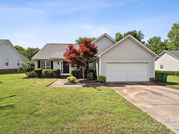 8105 Castlemaine Drive, Matthews, NC 28104