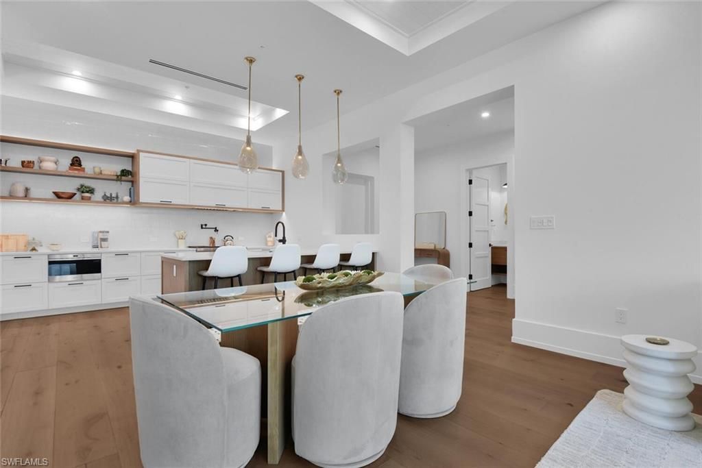 201 8th St S, Unit 208, Naples, FL 34102 Photo