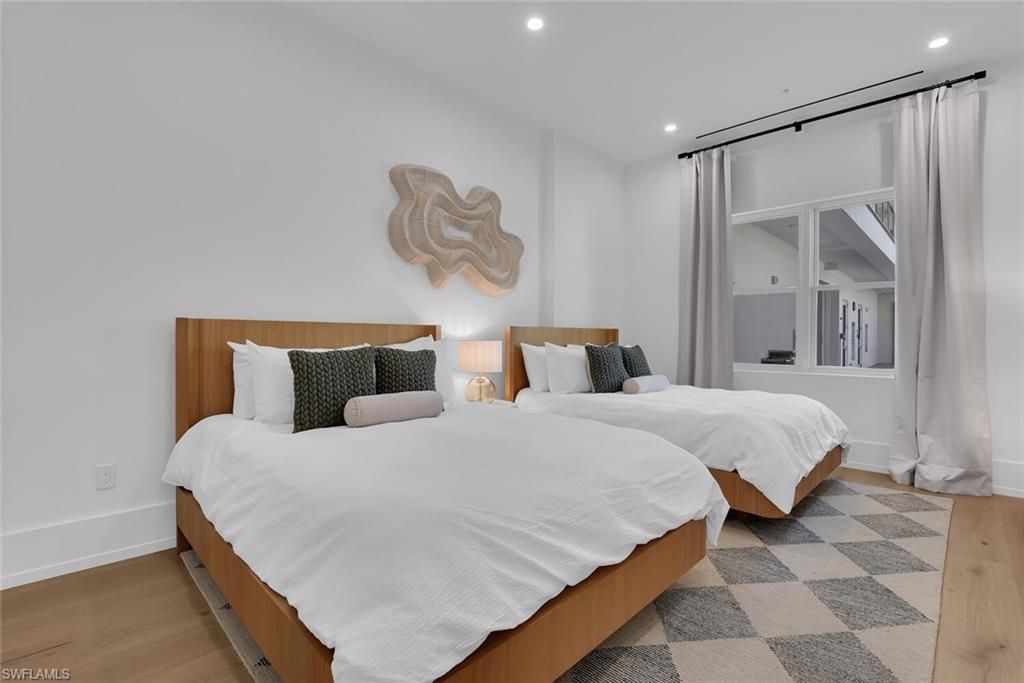 201 8th St S, Unit 208, Naples, FL 34102 Photo