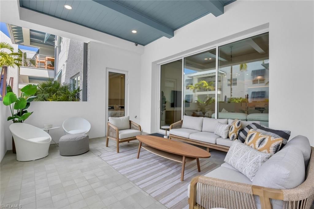 201 8th St S, Unit 208, Naples, FL 34102 Photo