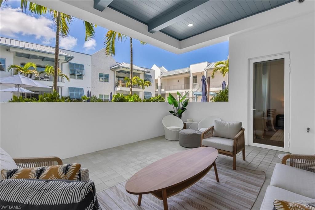 201 8th St S, Unit 208, Naples, FL 34102 Photo