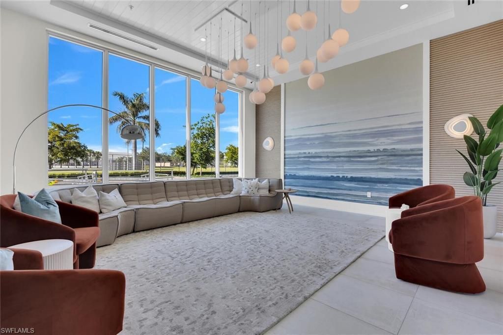 201 8th St S, Unit 208, Naples, FL 34102 Photo