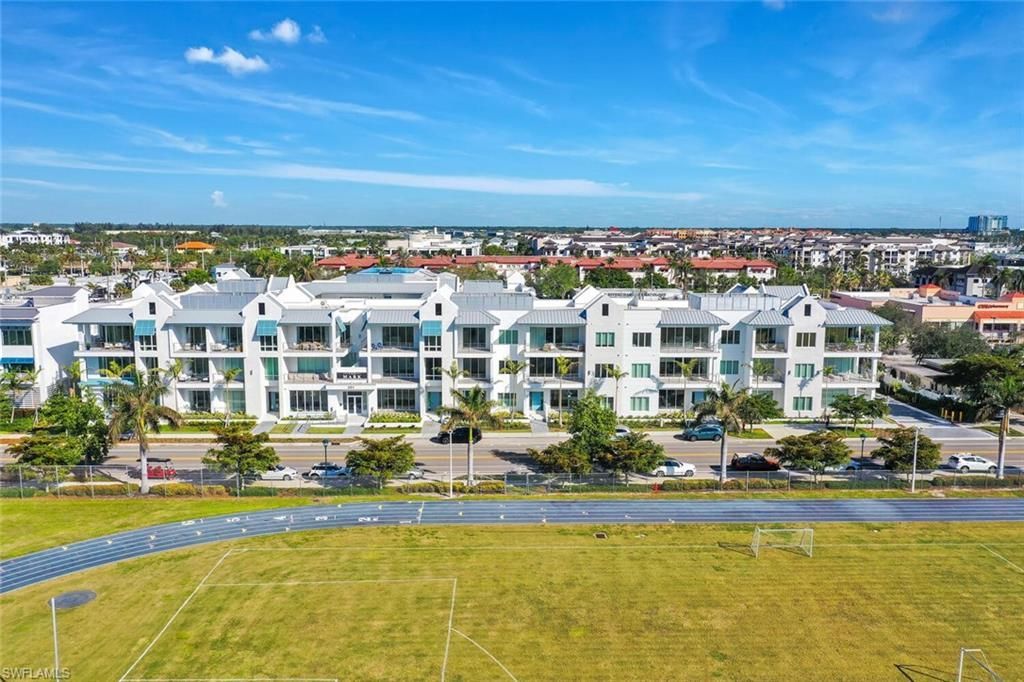 201 8th St S, Unit 208, Naples, FL 34102 Photo