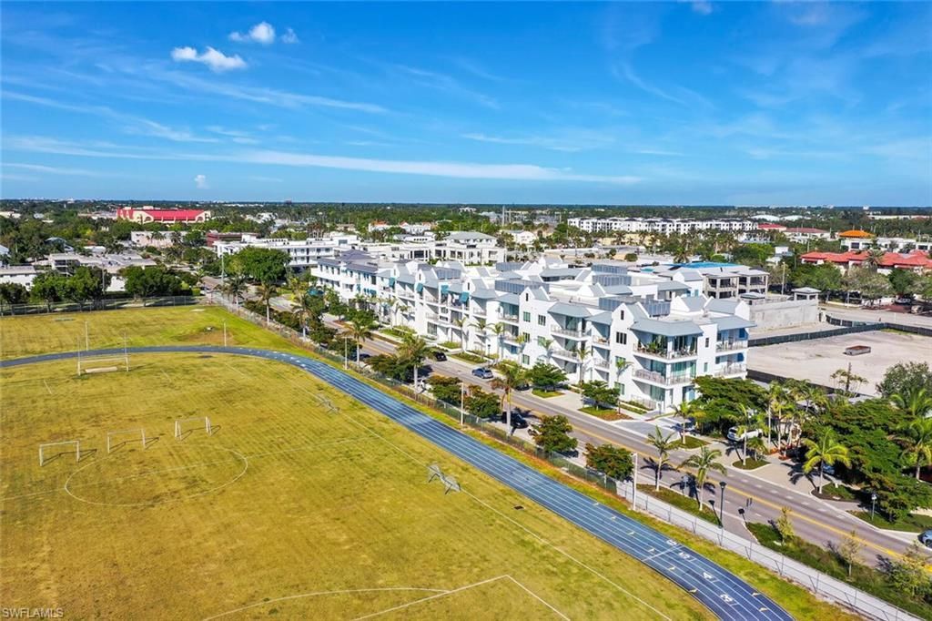 201 8th St S, Unit 208, Naples, FL 34102 Photo