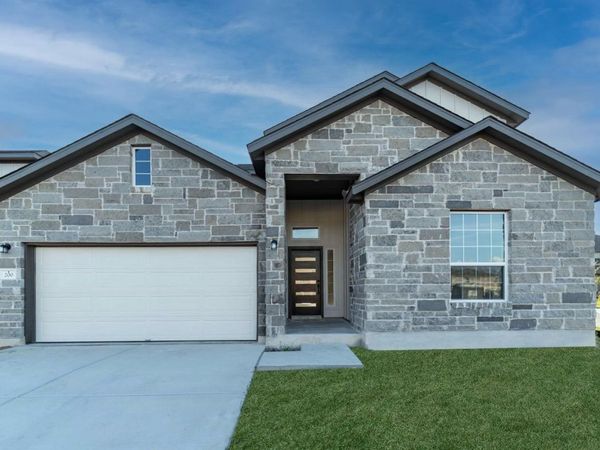 200 Hollister DR, Liberty Hill, TX 78642