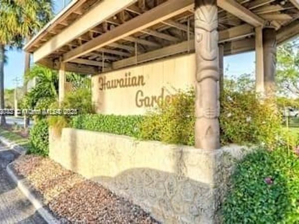 5101 NW 34th St, Unit 202, Lauderdale Lakes, FL 33319