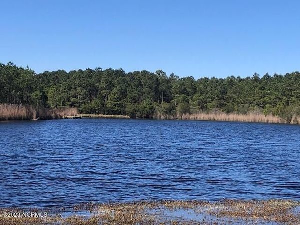 123 Dowry Creek E, Belhaven, NC 27810