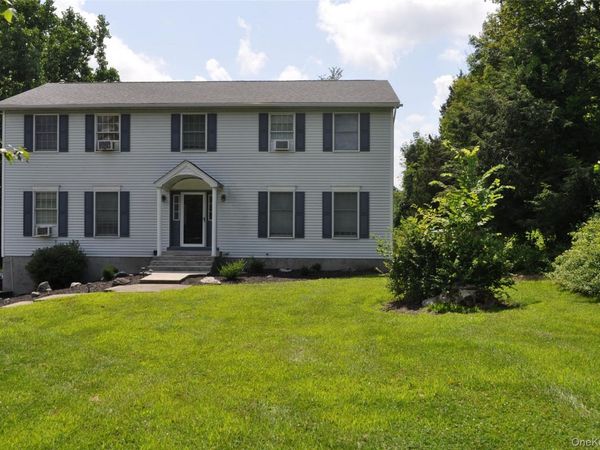 53 Leo Lane, Poughquag, NY 12570