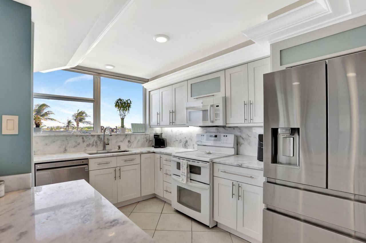 1237 Hillsboro Mile, Unit 402, Hillsboro Beach, FL 33062 Photo