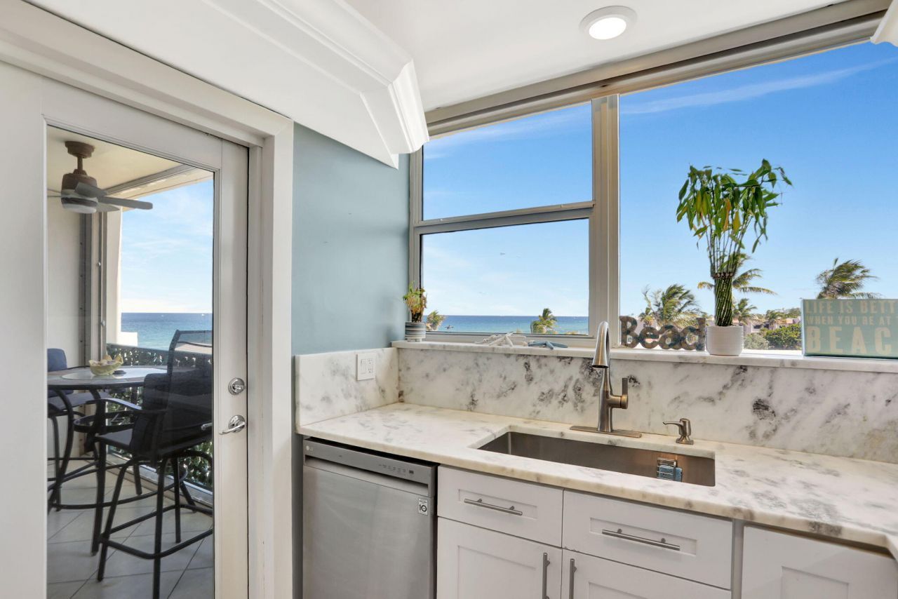 1237 Hillsboro Mile, Unit 402, Hillsboro Beach, FL 33062 Photo