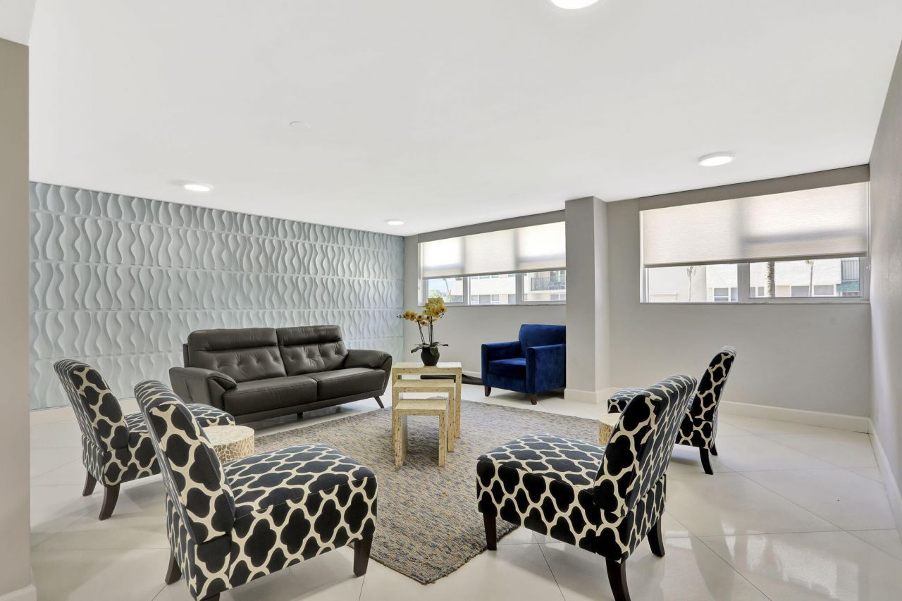 1237 Hillsboro Mile, Unit 402, Hillsboro Beach, FL 33062 Photo