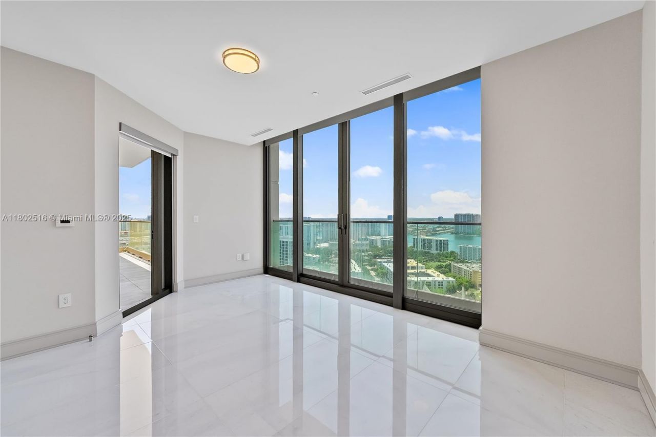 17901 Collins Ave, Unit 2404, Sunny Isles Beach, FL 33160 Photo