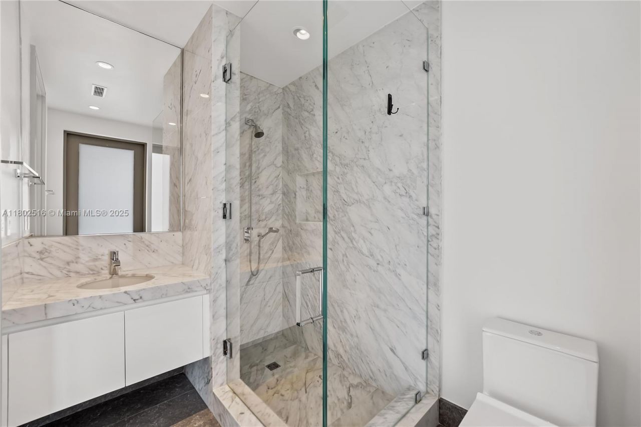 17901 Collins Ave, Unit 2404, Sunny Isles Beach, FL 33160 Photo