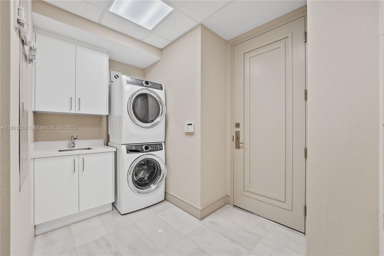 17901 Collins Ave, Unit 2404, Sunny Isles Beach, FL 33160 Photo