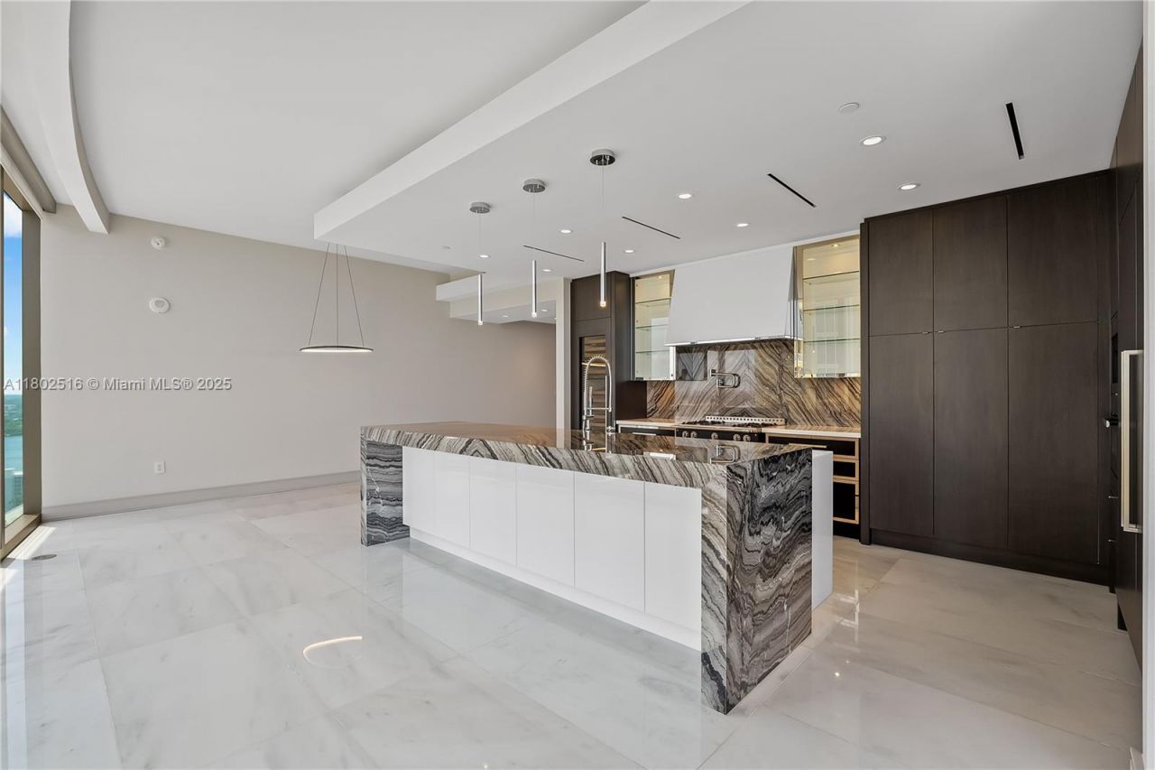 17901 Collins Ave, Unit 2404, Sunny Isles Beach, FL 33160 Photo