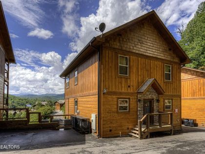 4508 Shangrila Way Sevierville, TN 37876