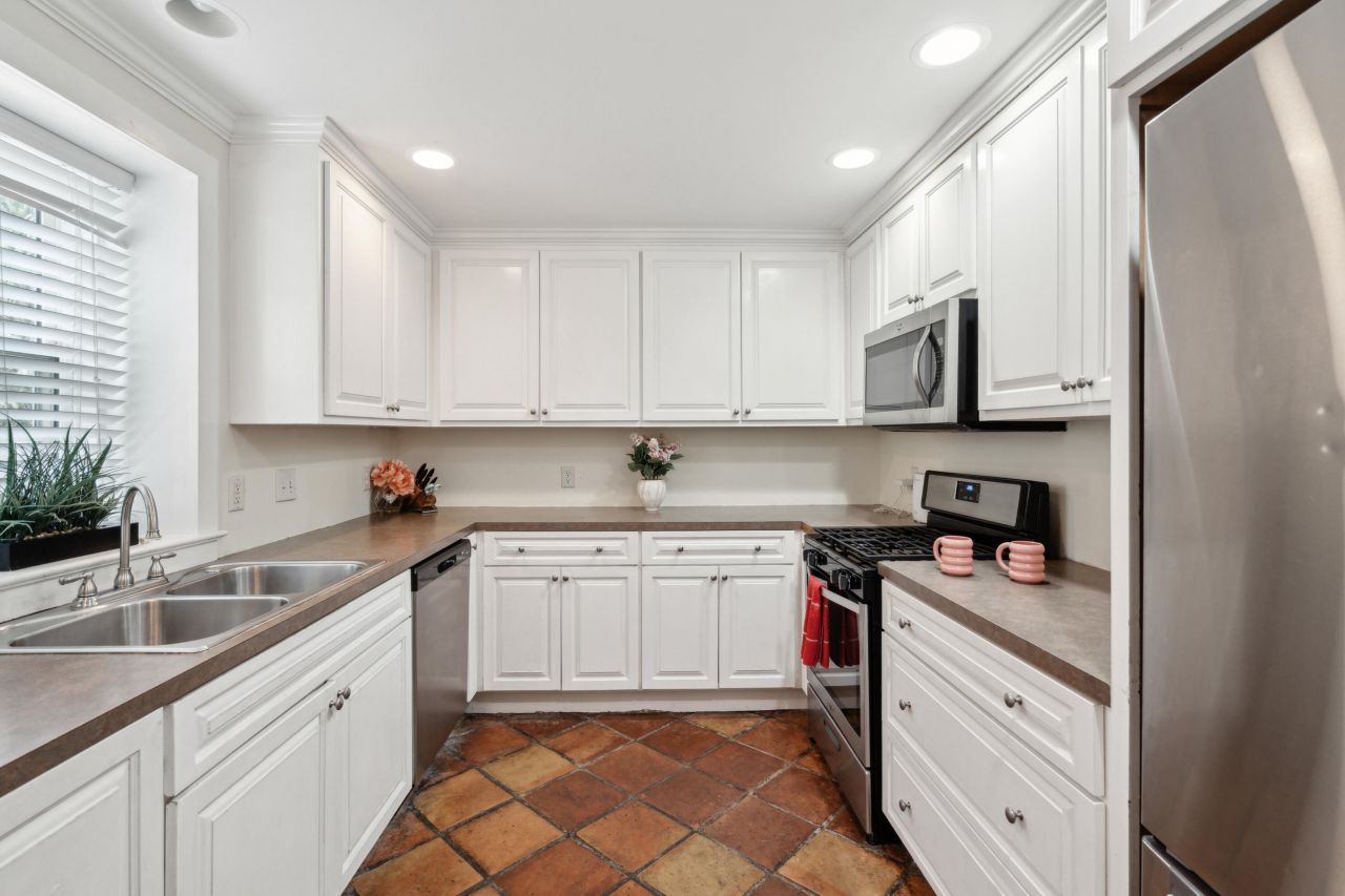 66 Beaufain Street Photo 8