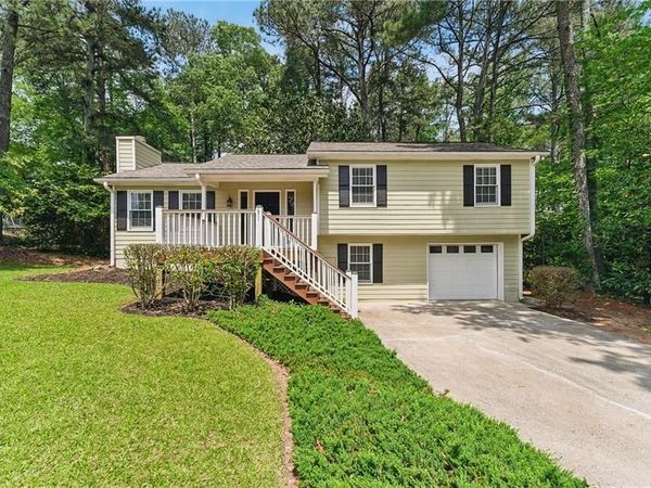 708 Wind Song Trace, Woodstock, GA 30189