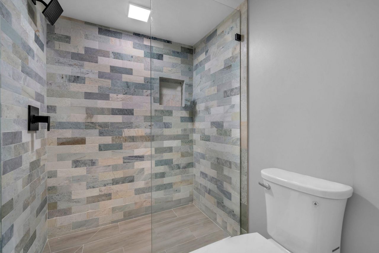 2480 Presidential Way, Unit 303, West Palm Beach, FL 33401 Photo