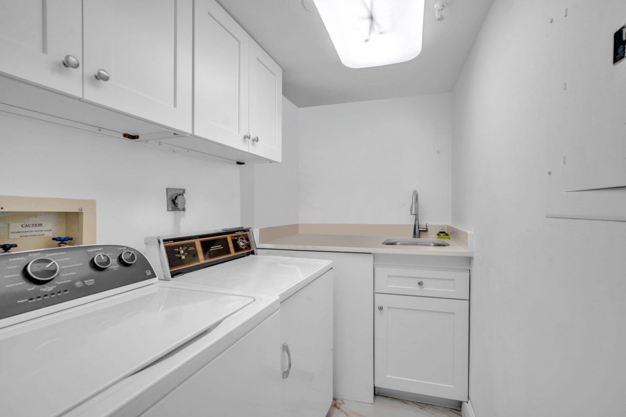 2480 Presidential Way, Unit 303, West Palm Beach, FL 33401 Photo