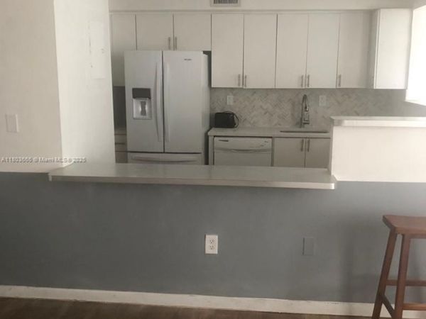 250 180th Dr, Unit 108, Sunny Isles Beach, FL 33160