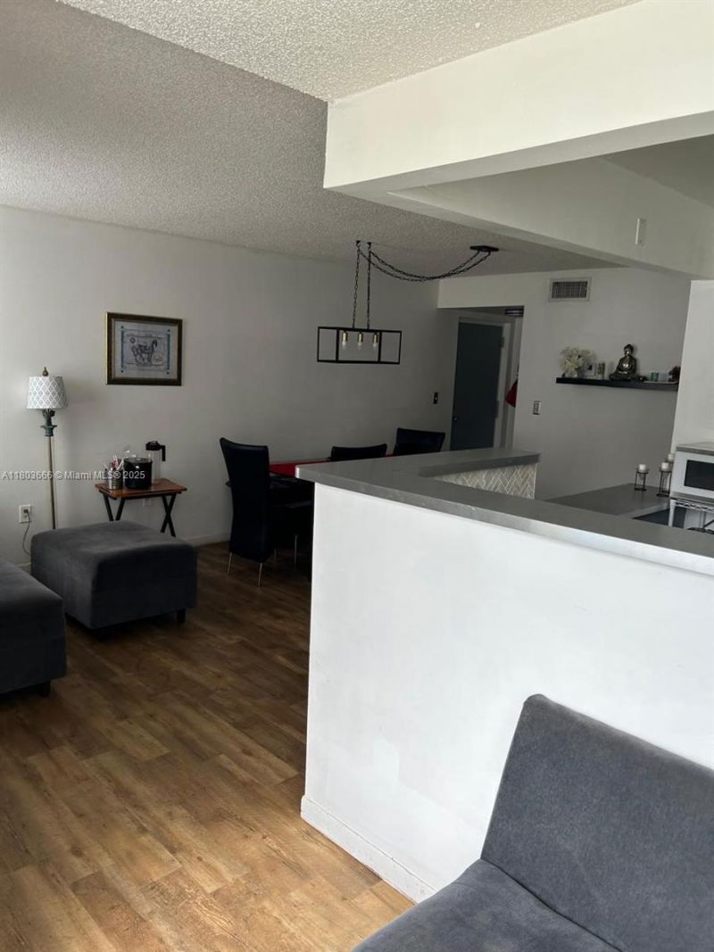 250 180th Dr, Unit 108, Sunny Isles Beach, FL 33160 Photo