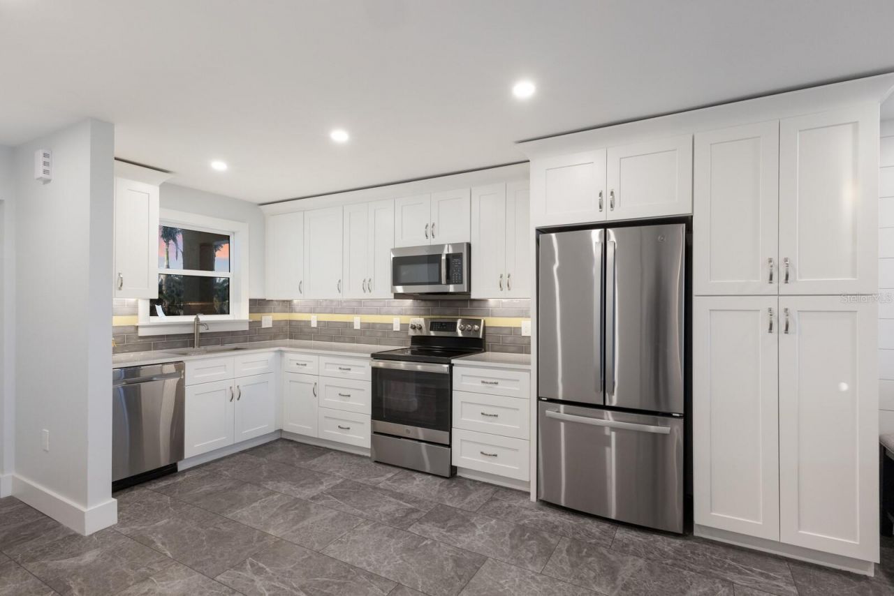 4200 Gulf Dr, Unit 104, Holmes Beach, FL 34217 Photo