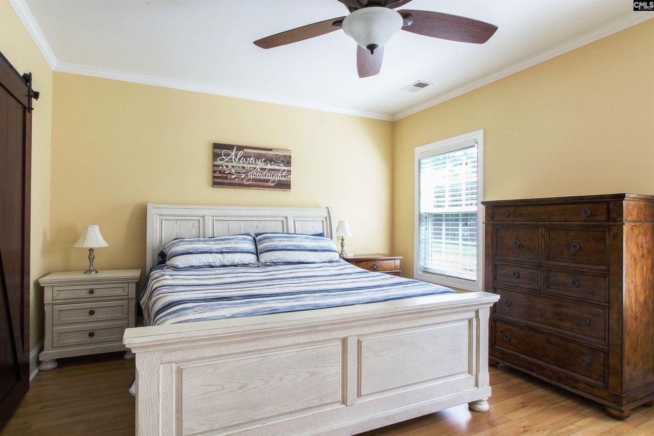 129 Linkside Court Photo 10