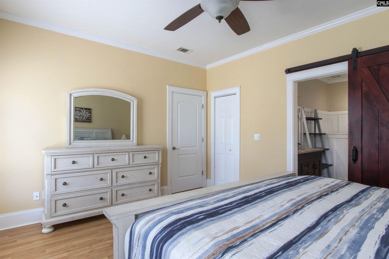 129 Linkside Court Photo 11