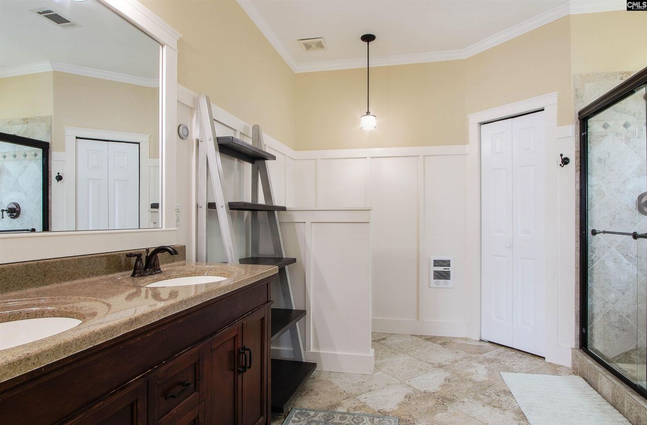 129 Linkside Court Photo 12