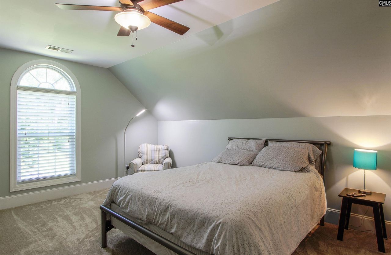 129 Linkside Court Photo 14