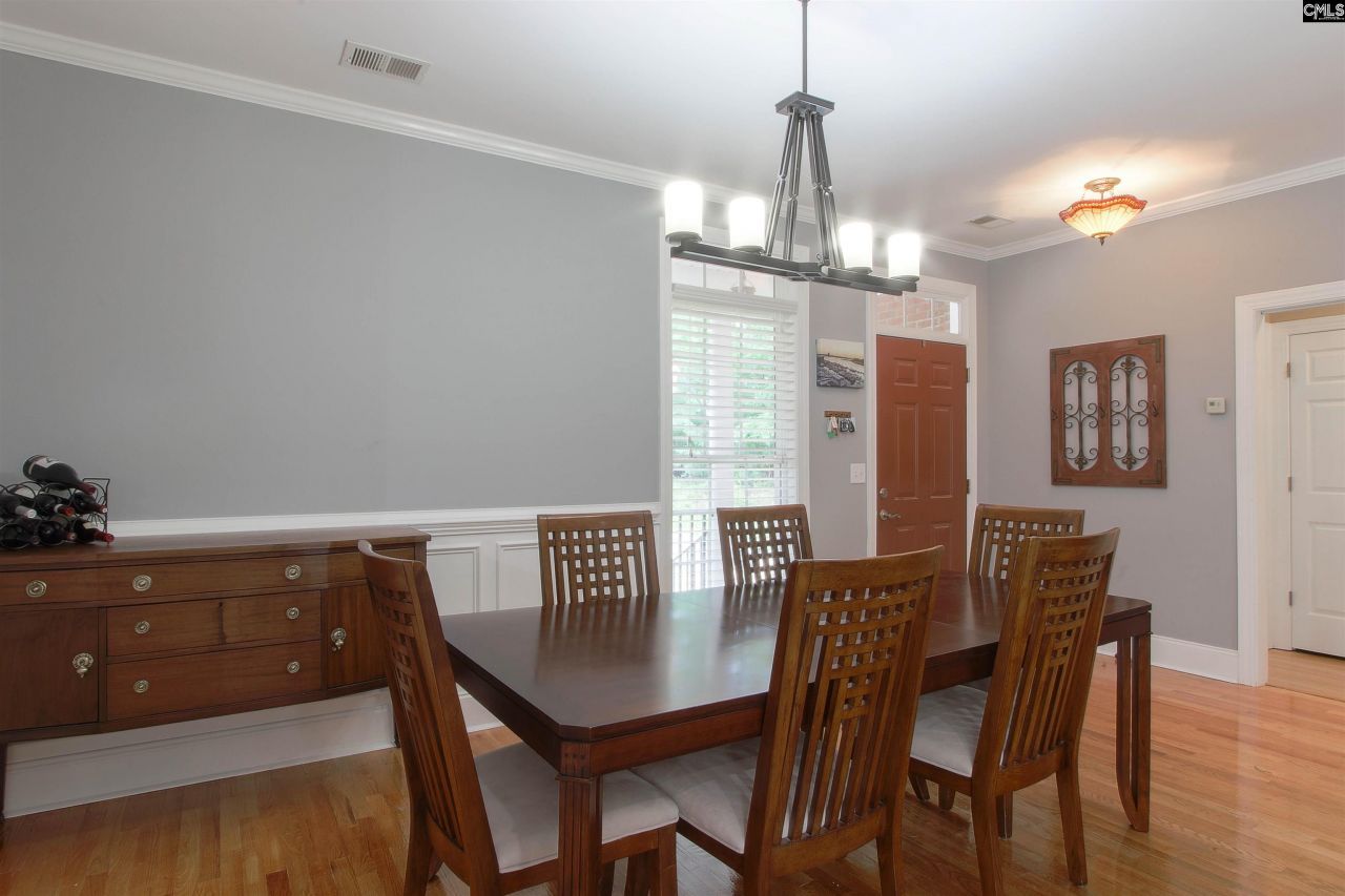 129 Linkside Court Photo 6