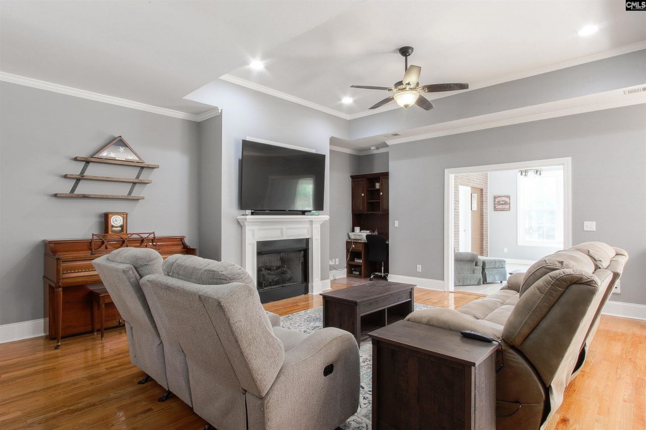 129 Linkside Court Photo 9