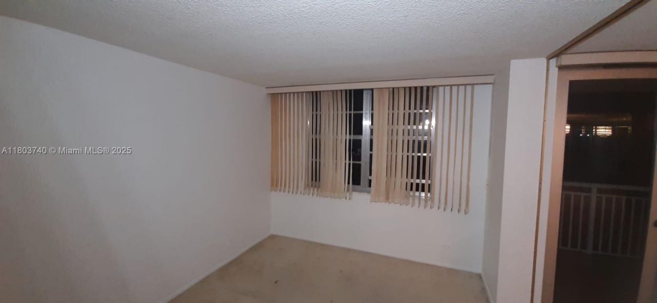 251 174th St, Unit 1711, Sunny Isles Beach, FL 33160 Photo