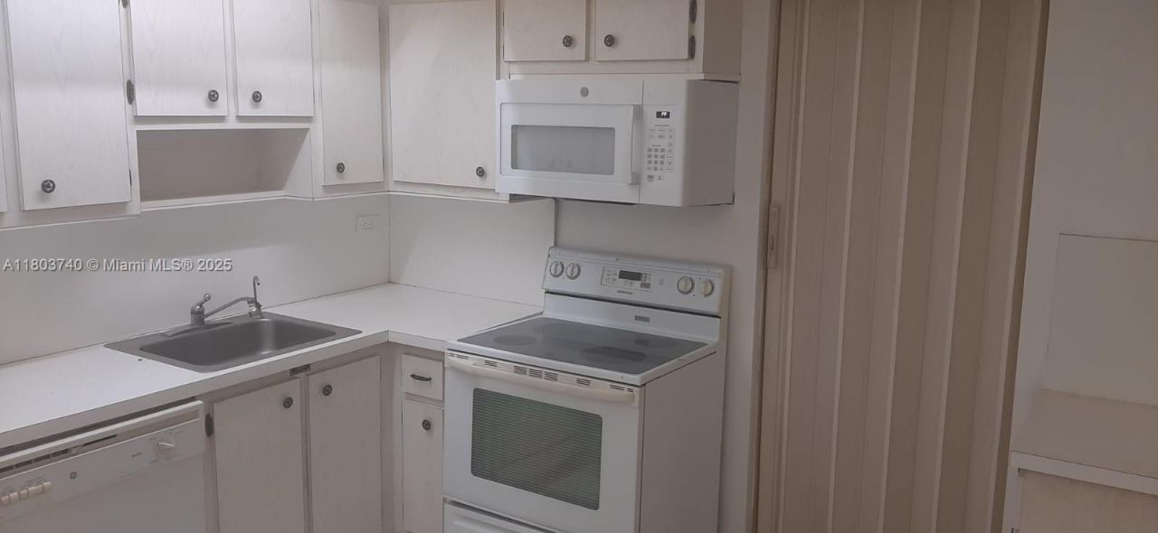 251 174th St, Unit 1711, Sunny Isles Beach, FL 33160 Photo