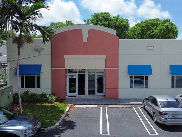 2400 NW 87th Pl, Unit 2400-2402, Doral, FL 33172