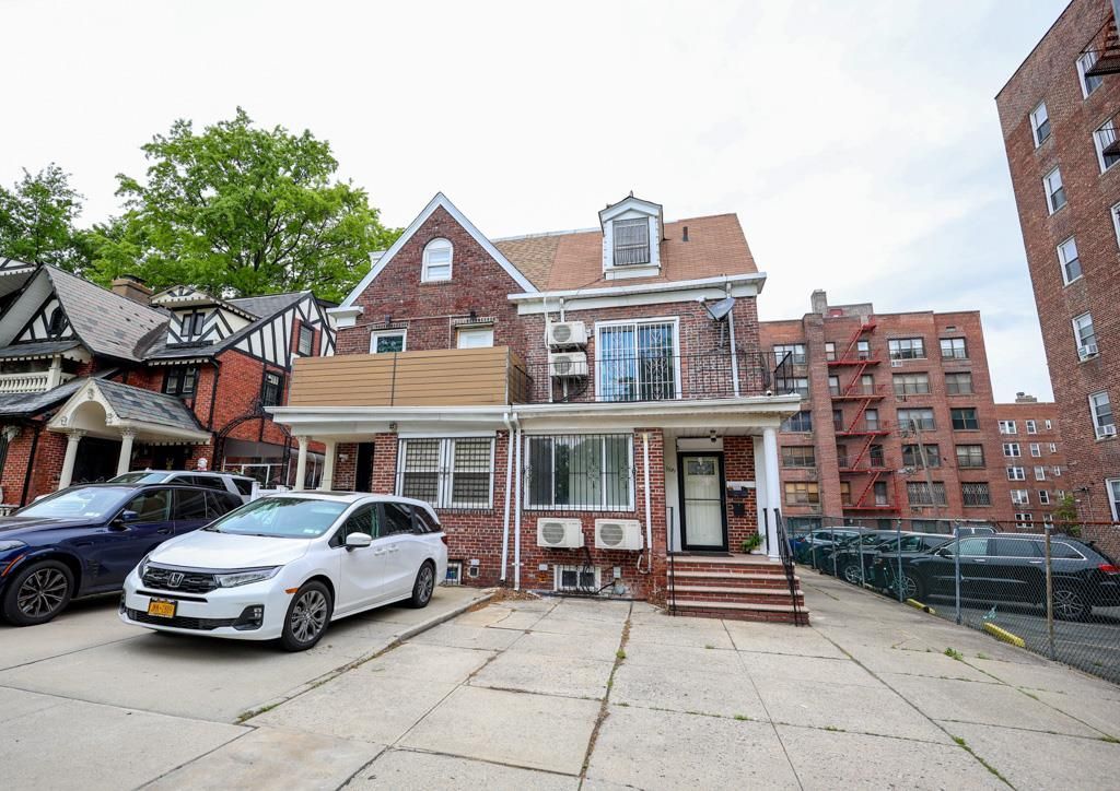 11141 77th Avenue, Forest Hills, NY 11375 Main Photo