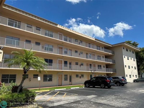 4191 NW 41st St, Unit 312, Lauderdale Lakes, FL 33319
