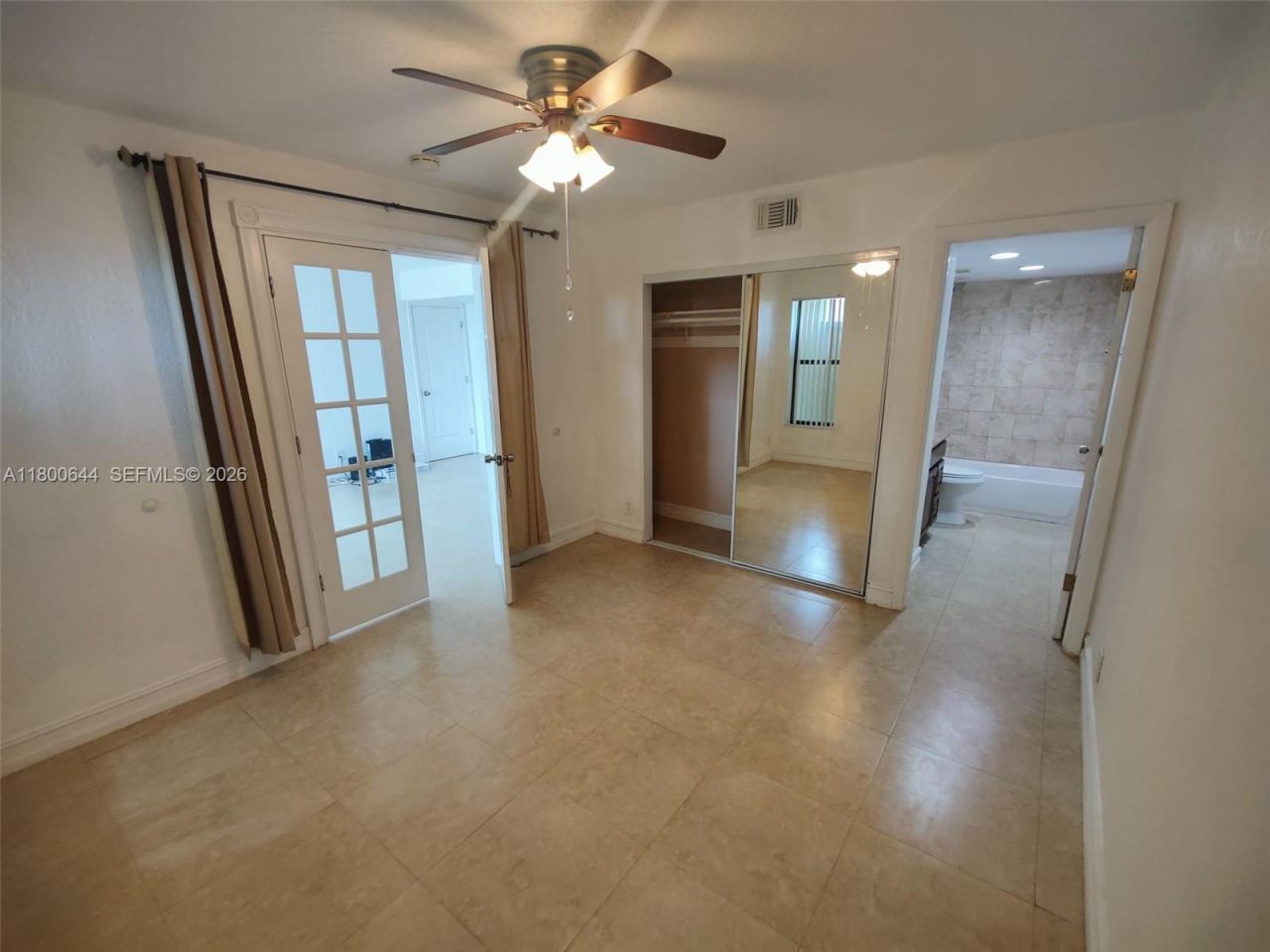 616 Executive Center Dr, Unit 107, West Palm Beach, FL 33401 Photo