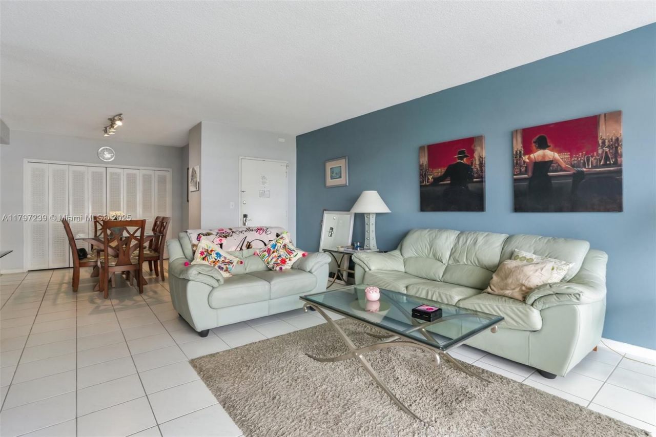 5601 Collins Ave, Unit 615, Miami Beach, FL 33140 Photo