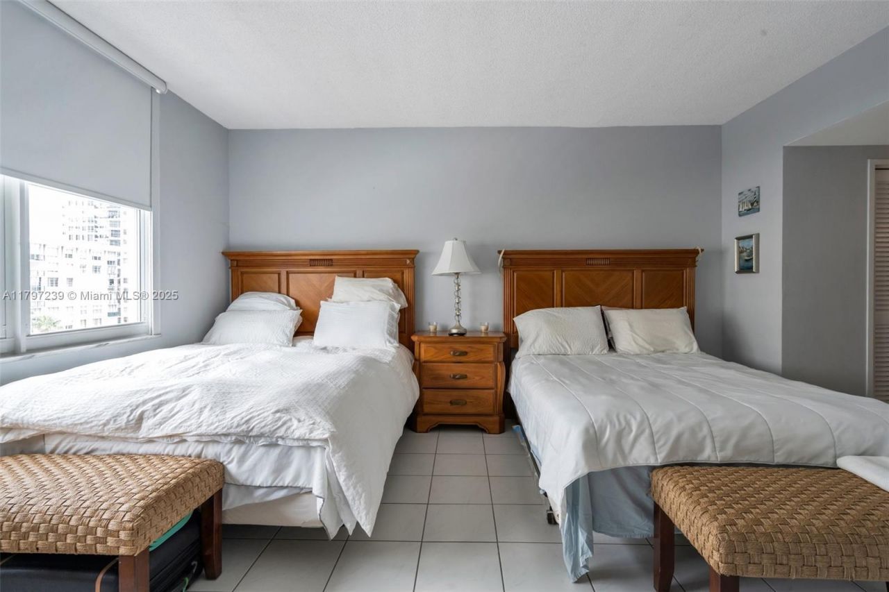 5601 Collins Ave, Unit 615, Miami Beach, FL 33140 Photo