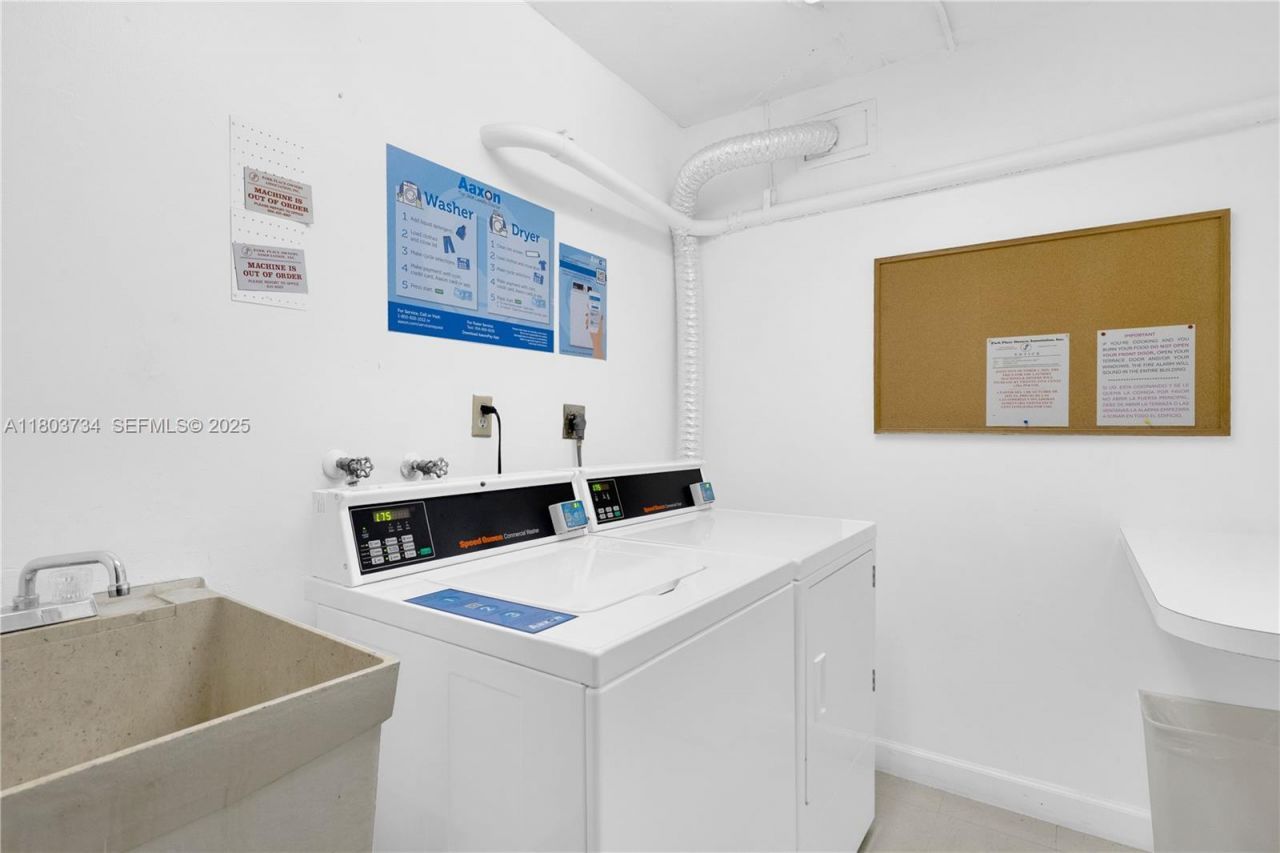 1400 Saint Charles Pl, Unit L4, Pembroke Pines, FL 33026 Photo