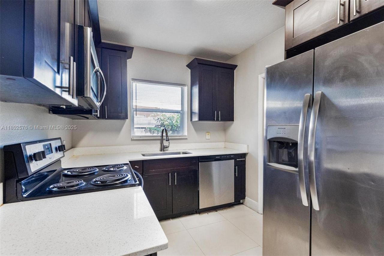 3271 Auburn Blvd, Fort Lauderdale, FL 33312 Photo