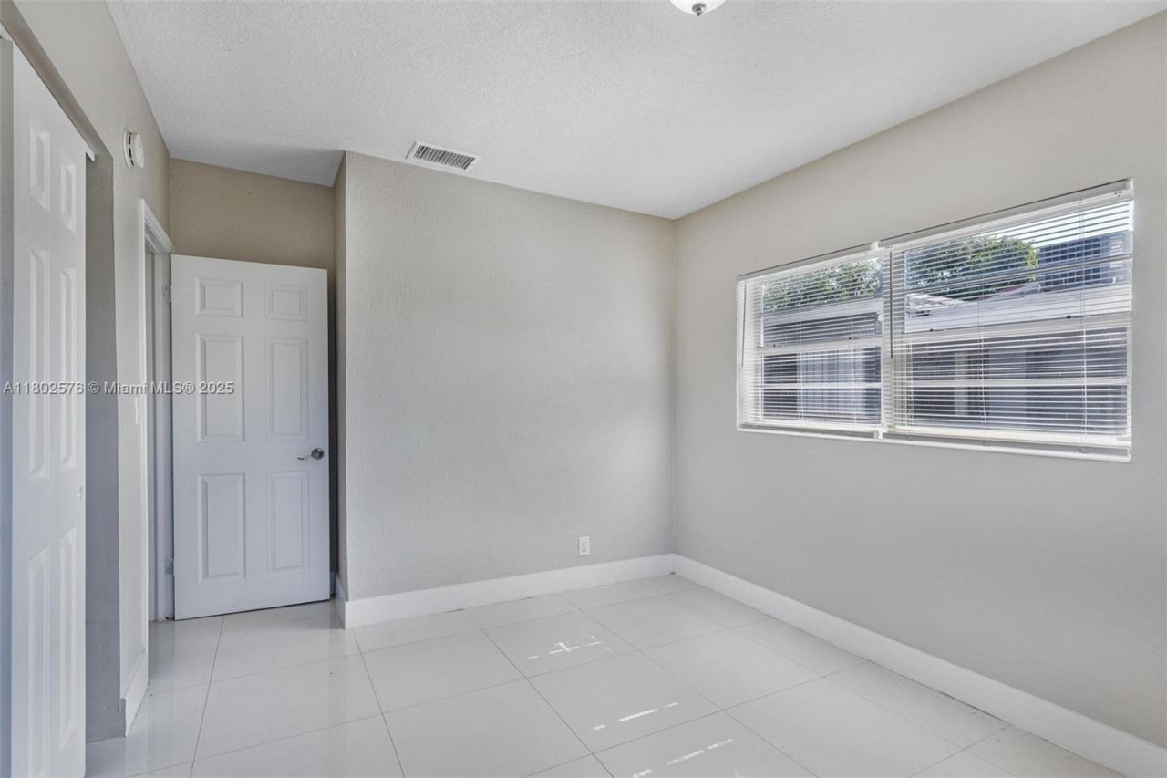 3271 Auburn Blvd, Fort Lauderdale, FL 33312 Photo