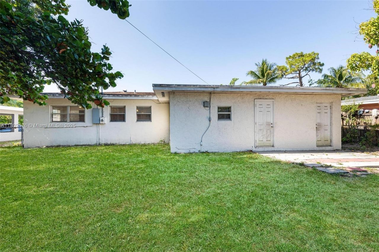 3271 Auburn Blvd, Fort Lauderdale, FL 33312 Photo